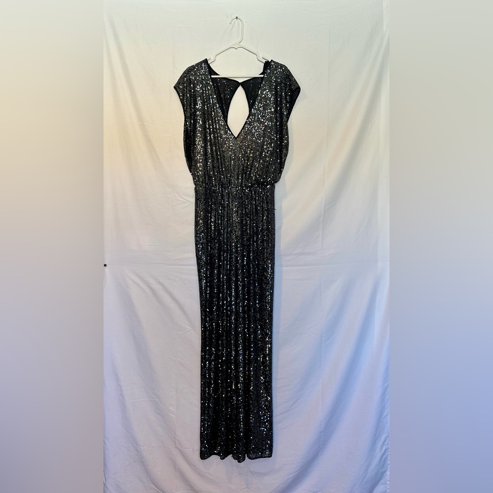 Black sequin v-neck Jumpsuit